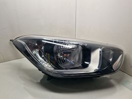 Hyundai i20 (PB PBT) Lampa przednia 921021J5