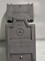 Mercedes-Benz C W203 Débitmètre d'air massique A6110940048