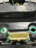 Opel Tigra B Geschwindigkeitsmesser Cockpit 88311302