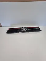 Toyota Yaris Cross Takaluukun rekisterikilven valon palkki 768010D760