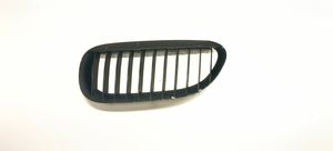 BMW 6 E63 E64 Grille calandre supérieure de pare-chocs avant 51137008915