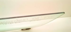 Jeep Commander Front door window glass four-door 43R000007