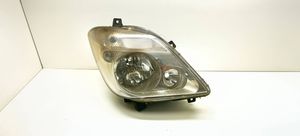 Mercedes-Benz Sprinter W906 Lampa przednia A9068200461