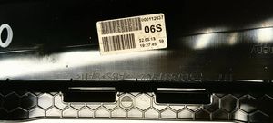 Skoda Octavia Mk3 (5E) Rivestimento modanatura del vetro della portiera anteriore 5e0837902