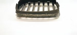 BMW X5 E70 Maskownica / Grill / Atrapa górna chłodnicy 51137171396