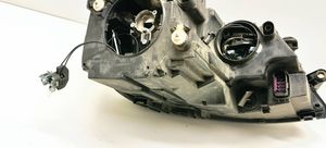 Volkswagen Jetta VI Headlight/headlamp 17502101