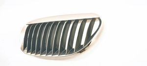 BMW 6 E63 E64 Grille calandre supérieure de pare-chocs avant 51137008915