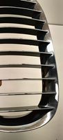 BMW 6 E63 E64 Grille calandre supérieure de pare-chocs avant 51137008915