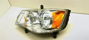 Chrysler Town & Country V Lampa przednia 05113337AE