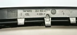 Volkswagen PASSAT B6 Grotelės apatinės (trijų dalių) 3C0853677