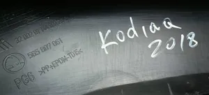 Skoda Kodiaq Borde del parachoques delantero 565807061
