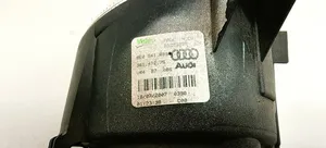 Audi A4 S4 B7 8E 8H Światło przeciwmgłowe przednie 8E0941699C