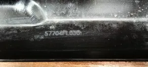 Subaru XV II Zderzak przedni 57704FL030