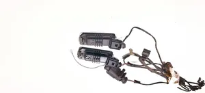 Volkswagen PASSAT B6 Lampa oświetlenia tylnej tablicy rejestracyjnej 1J6943021B