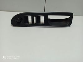 Volkswagen PASSAT B6 Front door interior handle 