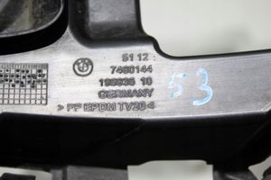 BMW 2 F46 Uchwyt / Mocowanie zderzaka przedniego 