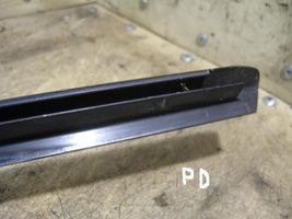 Mercedes-Benz E W210 Rubber seal front door window/glass 