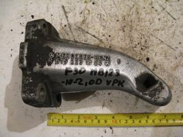 Mercedes-Benz W123 Engine mounting bracket 