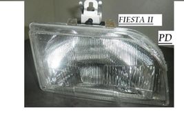 Ford Fiesta Priekinis žibintas 92FG13006B2B