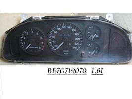 Mazda 323 F Tachimetro (quadro strumenti) BE7G719070