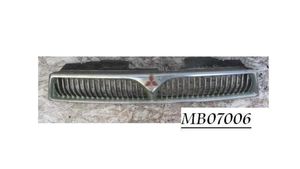 Mitsubishi Galant Etupuskurin ylempi jäähdytinsäleikkö MB07006