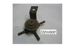 Audi 100 200 5000 C3 Regolatore di pressione del carburante 72044800