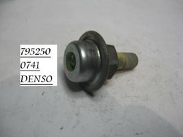 Mazda 626 Regolatore di pressione del carburante 795250