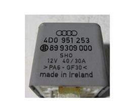 Audi 100 200 5000 C3 Relè pompa del carburante 4D0951253