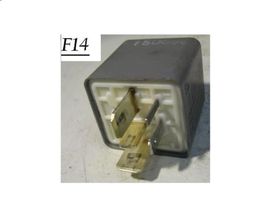 Audi A6 S6 C4 4A Fuel pump relay 4D0951253