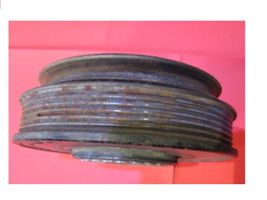 Volkswagen PASSAT B3 Crankshaft pulley 028105253A