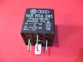 Audi 100 S4 C4 Polttoainepumpun rele 165906381