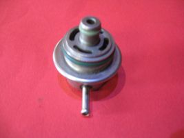 Opel Astra G Fuel pressure regulator 0280160515