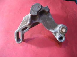 Volkswagen Bora Supporto di montaggio della pompa del servosterzo 028145531D