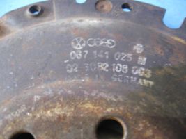 Volkswagen Bora Plaque de pression d'embrayage 067141025M