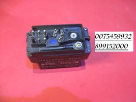 Mercedes-Benz 100 W631 Glow plug pre-heat relay 0075459932