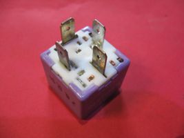 Audi A6 S6 C6 4F Horn buzzer relay 431951253G