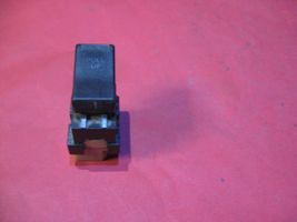 Mazda 626 Autres commutateurs / boutons / leviers 8783191