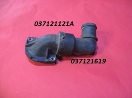 Volkswagen Caddy Termostaatin kotelo 037121121A