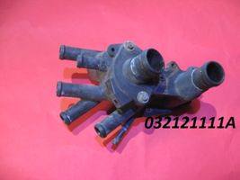 Volkswagen Golf III Termostato/alloggiamento del termostato 032121111A