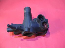 Volkswagen Golf II Boîtier de thermostat / thermostat 030121117M