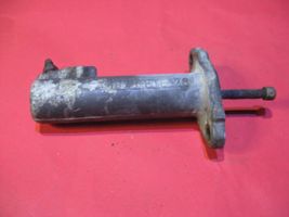 Volkswagen Golf III Clutch slave cylinder 357721261