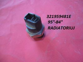 Volkswagen Polo II 86C 2F Sonde de température de liquide de refroidissement 321959481E