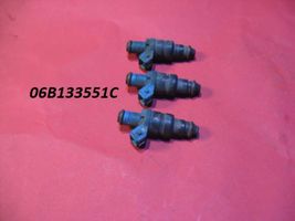 Volkswagen PASSAT B5 Injecteur de carburant 06B133551C