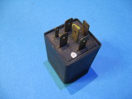 Volkswagen Vento Window wiper relay 90069864