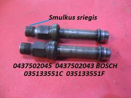 Volkswagen PASSAT B3 Fuel injector 035133551F