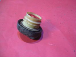 Nissan Sunny Bouchon de réservoir essence IMP683121