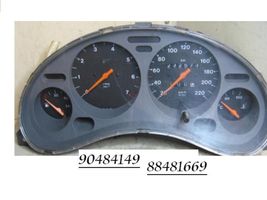 Opel Tigra A Compteur de vitesse tableau de bord 88481669