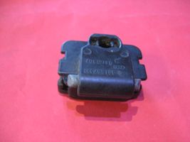 Audi 80 90 B2 Serrure de boîte à gants 191857131