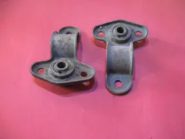 Mitsubishi Galant Eterna Mocowanie stabilizatora osi przedniej MB892981