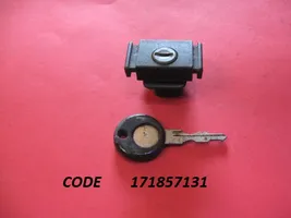 Audi 80 90 B2 Glove box lock 171857131